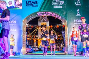 BIB: 333, 3263, 3383
                            <button type="button" onclick="openModal(21813769)" class="btn btn-primary btn-sm float-right btn-popup" data-toggle="modal" data-target=".modal-high-quality">
                        <i class="fas fa-shopping-cart"></i> Add to Cart
                    </button>
                                            <button type="button" onclick="isThisMe(21813769, true)" class="btn btn-success btn-sm float-right btn-popup btn-isme hidden" data-toggle="tooltip" data-placement="bottom" title="นี่คือรูปของคุณใช่ไหม คลิกที่นี่เพื่อเอาเข้าอัลบั้ม">
                        <i class="fas fa-plus"></i> Add to album
                    </button>
                    <button type="button" onclick="isThisMe(21813769, false)" class="btn btn-warning btn-sm float-right btn-popup btn-isnotme hidden">
                        <i class="fas fa-ban"></i> Remove from album
                    </button>